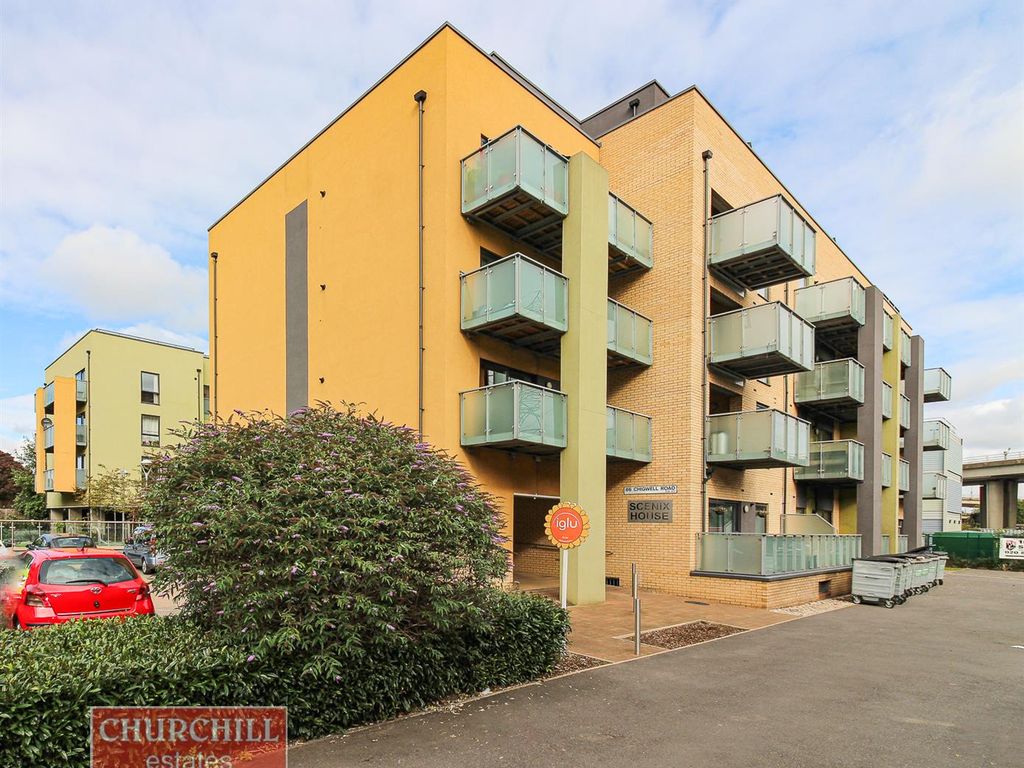 3 bed flat for sale in Scenix House, 86 Chigwell Road, London E18 Zoopla