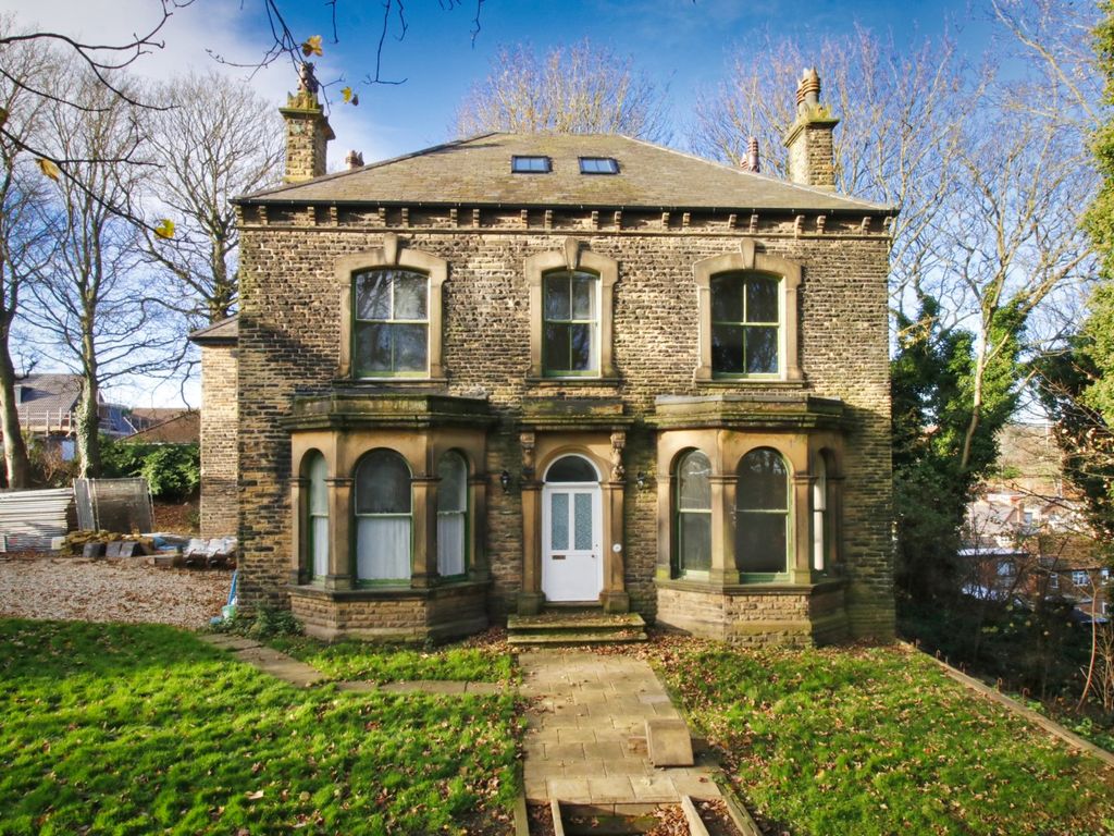 5 bed detached house for sale in Edroyd Street, Farsley, Pudsey, West Yorkshire LS28, £700,000