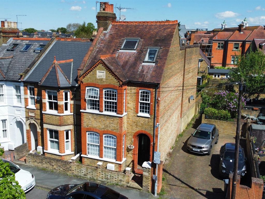 6 bed property for sale in Queens Road, Windsor SL4, £975,000 Zoopla