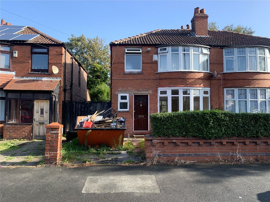 3 bed semidetached house for sale in Heyscroft Road, Manchester, Greater Manchester M20, £