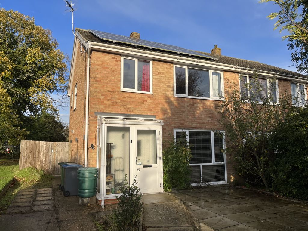 3 bed semidetached house for sale in Lady Margaret Gardens, Woodbridge