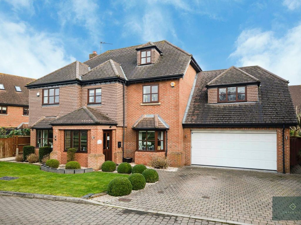 6 bed property for sale in Rossendale Close, Enfield EN2 Zoopla