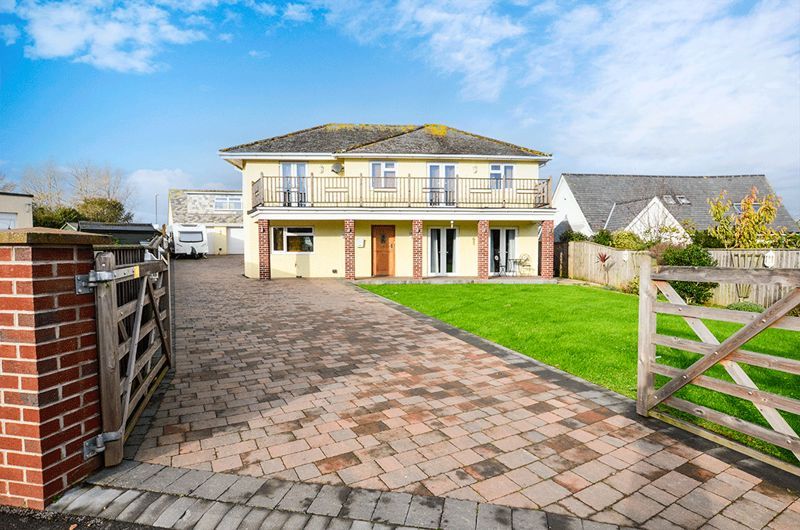 6 bed detached house for sale in Warborough Road, Churston Ferrers