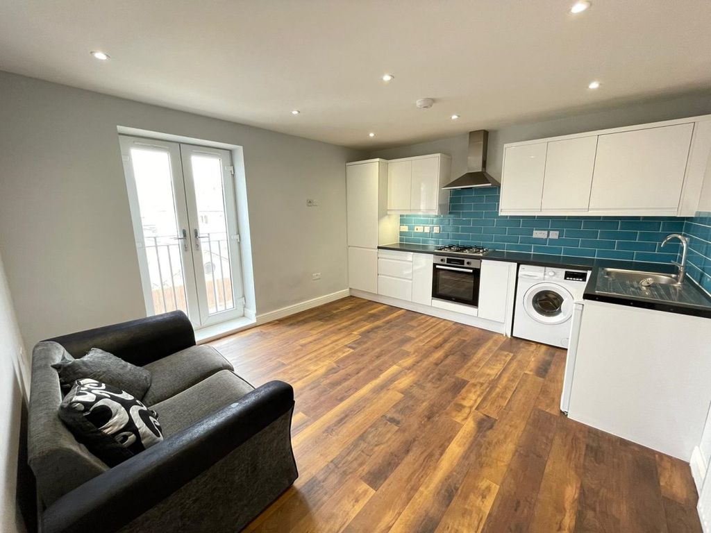 1 bed flat to rent in Desborough Park Road, High HP12 Zoopla