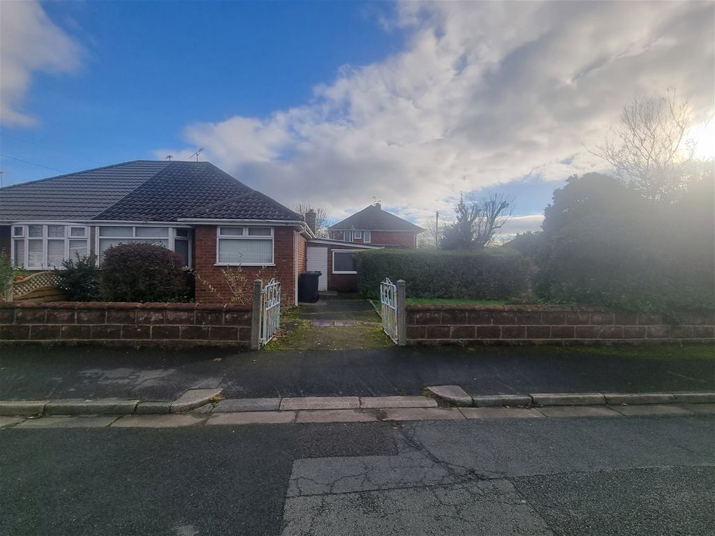 2 bed semidetached bungalow for sale in Comer Gardens, Liverpool L31