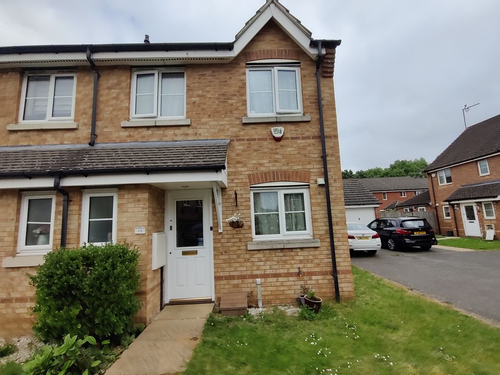 3 bed semidetached house to rent in Gorseway, Hatfield AL10 Zoopla