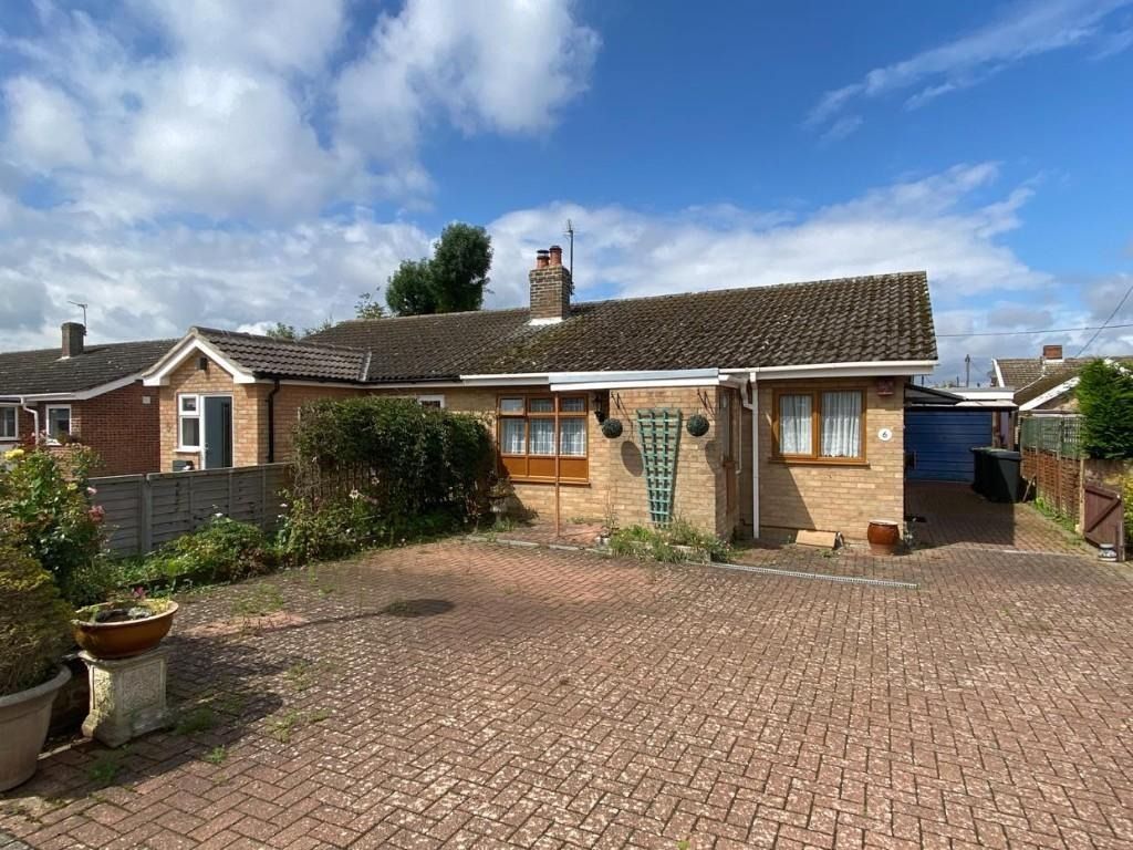 2 bed bungalow for sale in woodside close, attleborough, norfolk nr17
