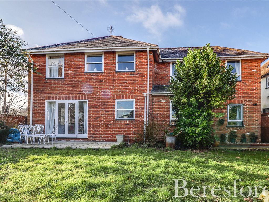 4 bed detached house for sale in The Maltings, Dunmow CM6, £550,000