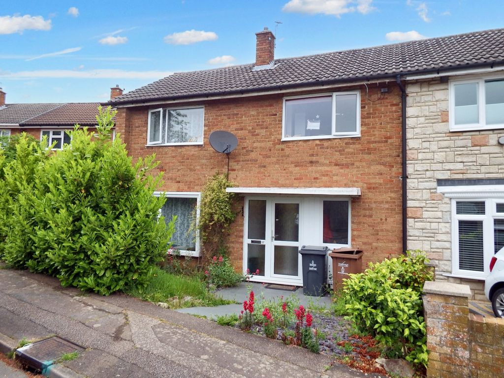 3 bed end terrace house for sale in Longfields, Stevenage