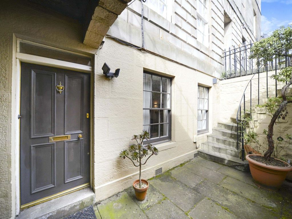 Comely Green Place, Edinburgh EH7  