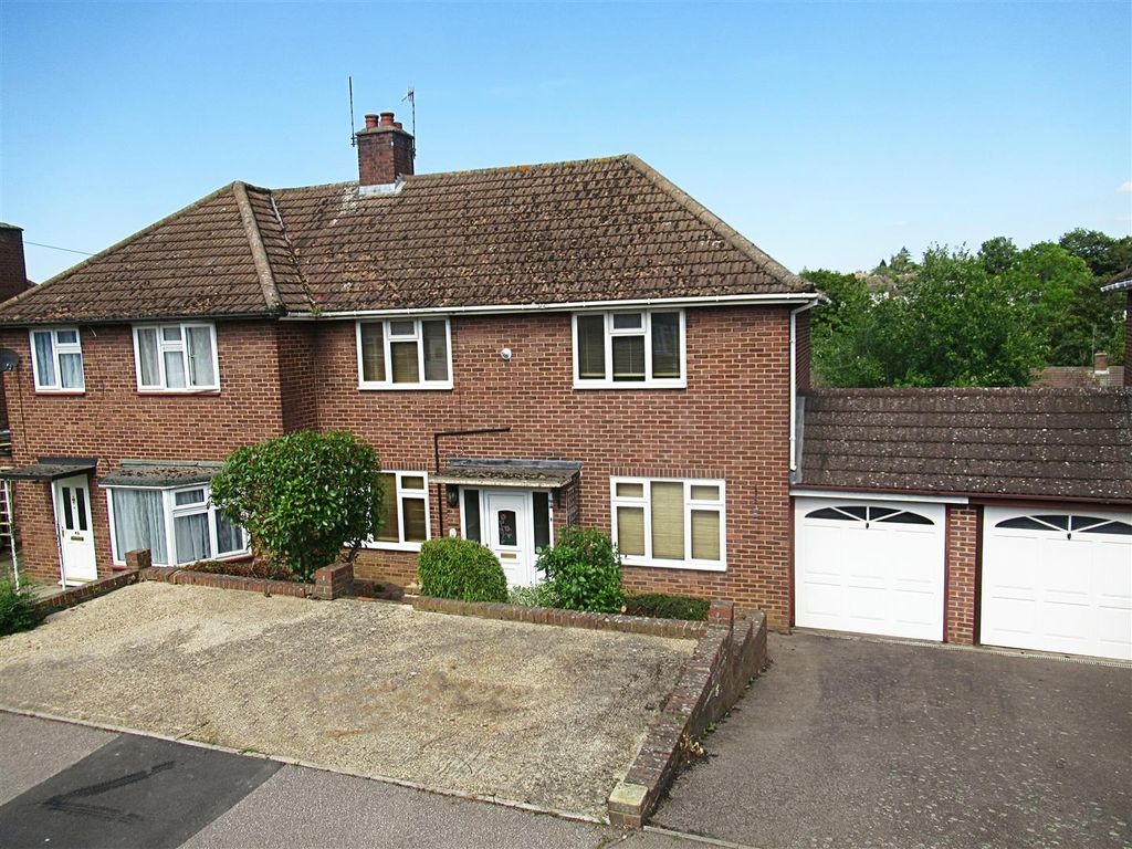 3 bed semidetached house for sale in Cecil Road, Hertford SG13 Zoopla
