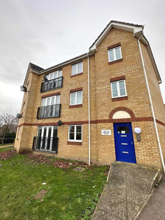 1 bed flat to rent in Foxglove Path, West Thamesmead SE28, £1,300 pcm Zoopla