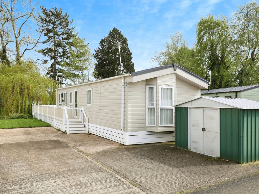 3 bed mobile/park home for sale in Crow Lane, Little Billing