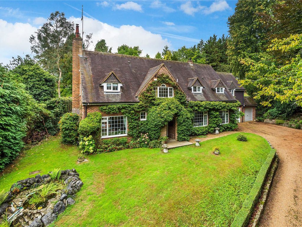 4 bed detached house for sale in Snowdenham Lane, Bramley, Guildford