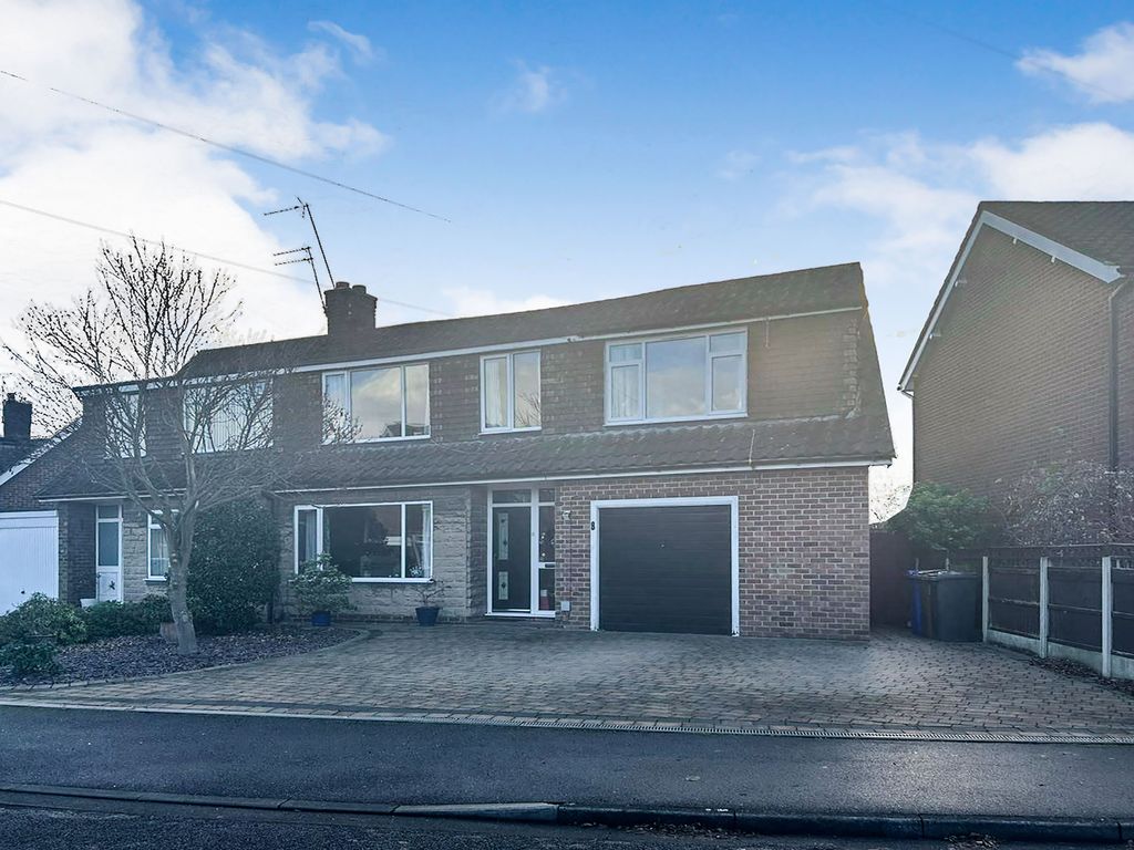 4 bed semidetached house for sale in Elvaston Drive, Long Eaton