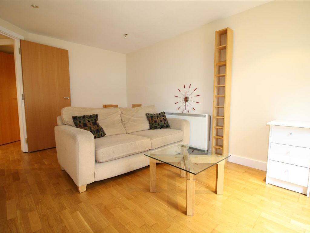 2 bed flat to rent in Ropewalk Court, Upper College Street, Nottingham