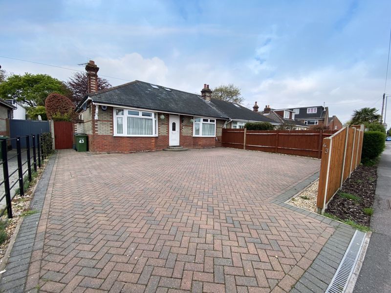 4 bed semidetached bungalow for sale in Titchfield Road, Stubbington