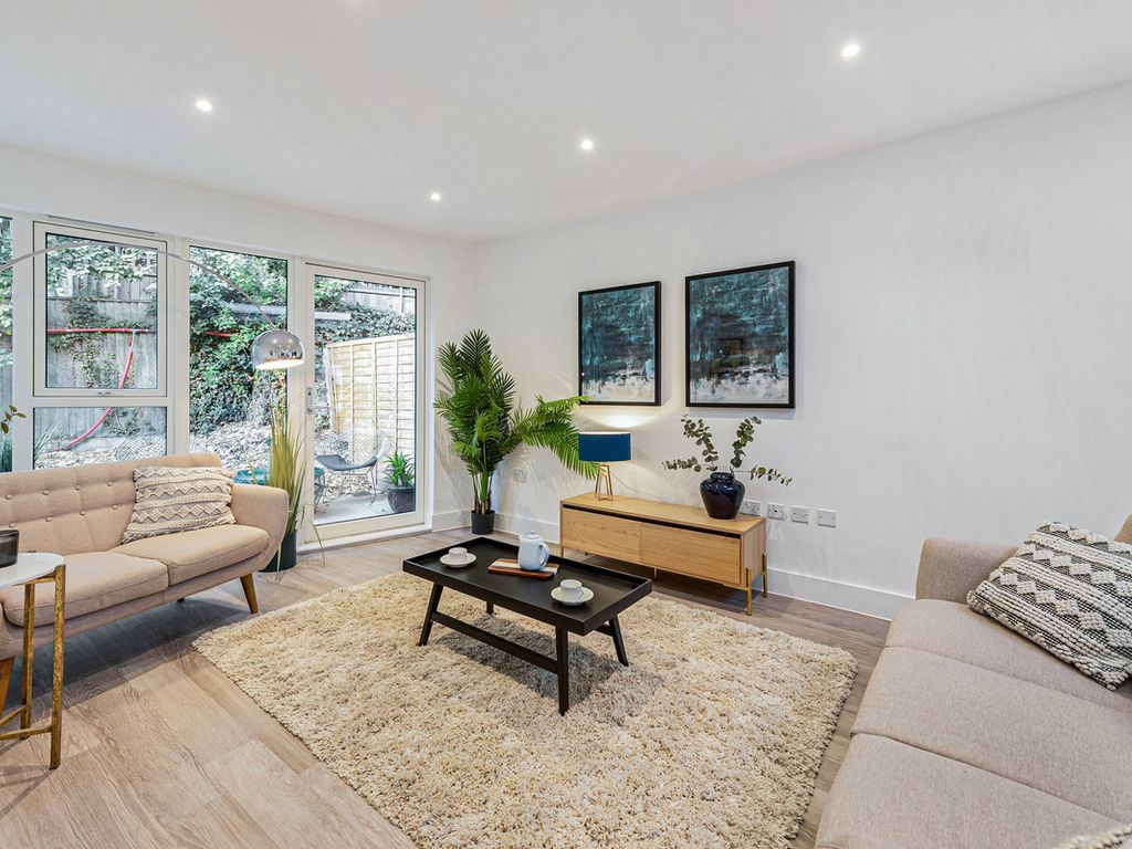 New home, 2 bed flat for sale in Unit 18B The London Mews, Finchley N3