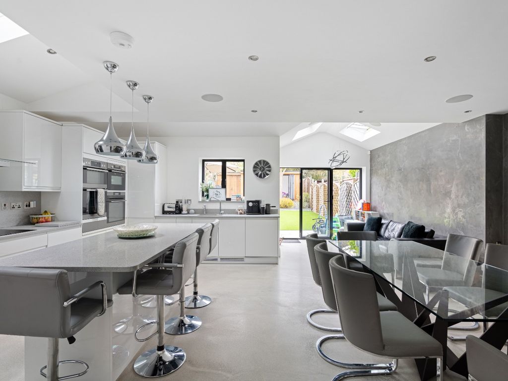 4 bed semidetached house for sale in Dorset Avenue, Welling DA16 Zoopla