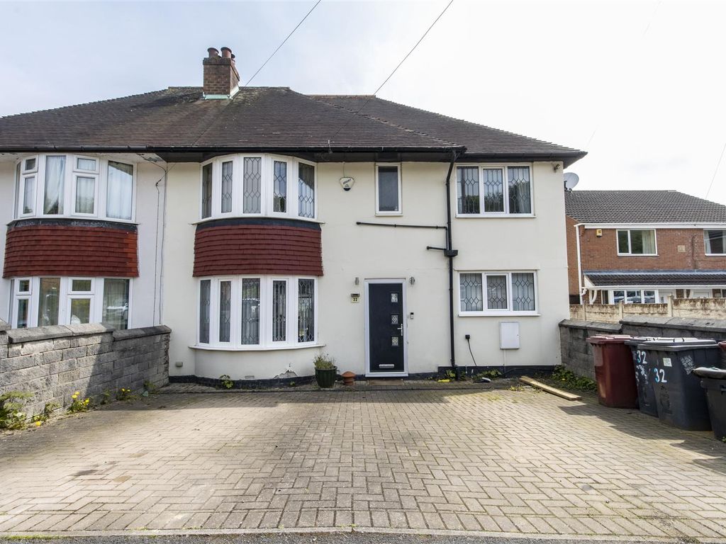 4 bed semidetached house for sale in Greenway, Wingerworth