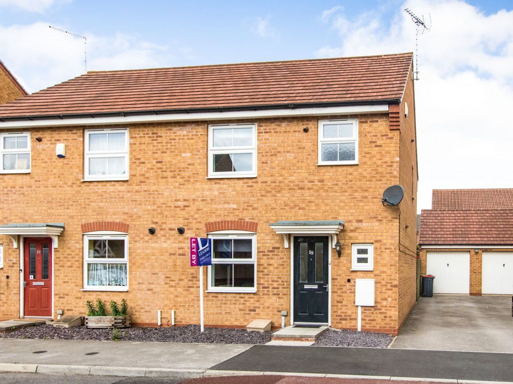 3 bed semidetached house to rent in Sylvan Avenue, KirkbyInAshfield