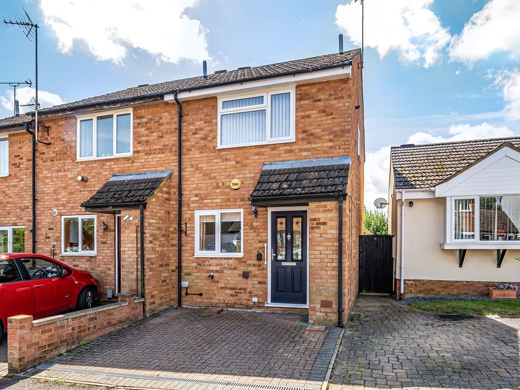 2 bed end terrace house for sale in Thirlmere Gardens, Flitwick MK45