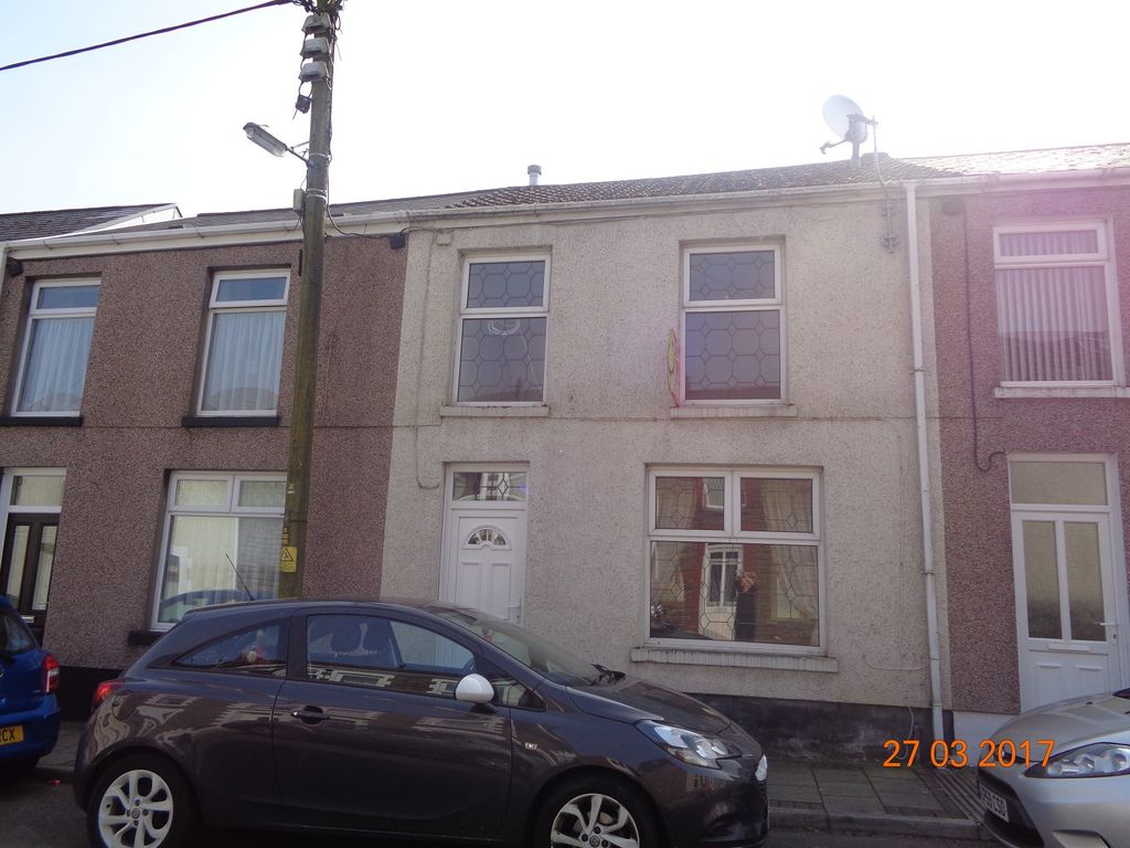 3 bed terraced house to rent in Maiden Street, Maesteg, Bridgend. CF34