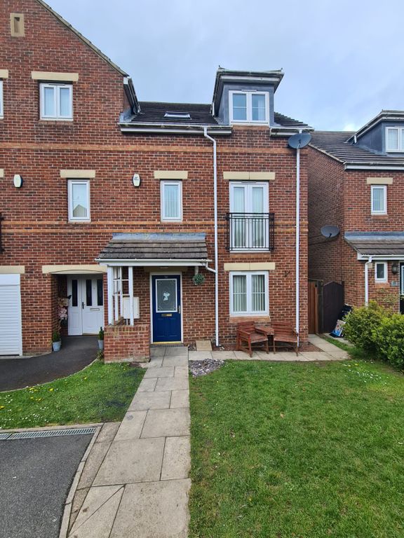 3 bed town house to rent in Lily Gardens, Dipton DH9 Zoopla
