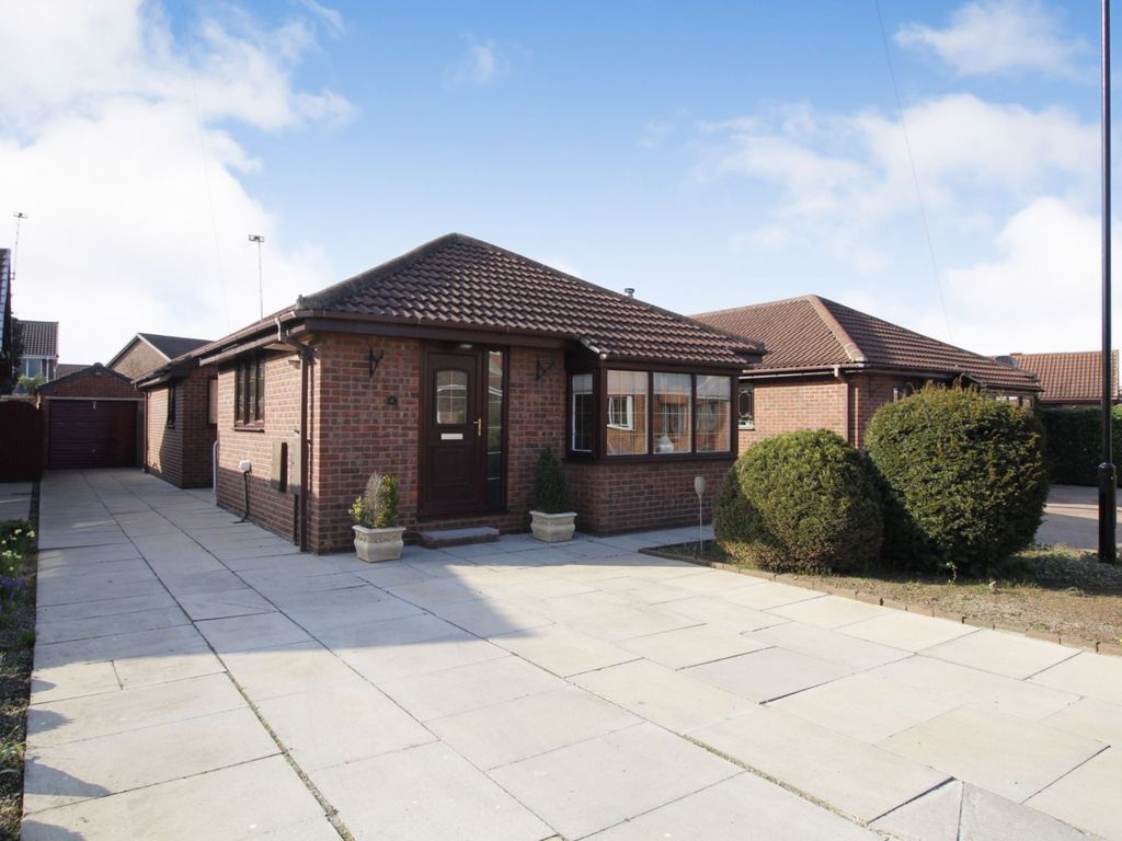 3 bed detached bungalow for sale in Wheatfield Close, Barnby Dun