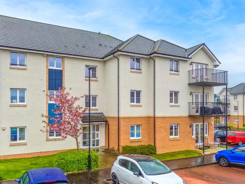 2 bed flat for sale in Rollock Street, Stirling, Stirlingshire FK8, £205,000 Zoopla