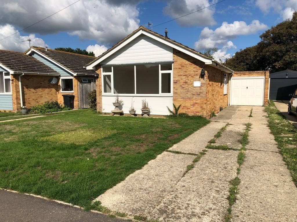 3 bed bungalow to rent in Kingsway, Selsey, Chichester PO20, £1,400 pcm