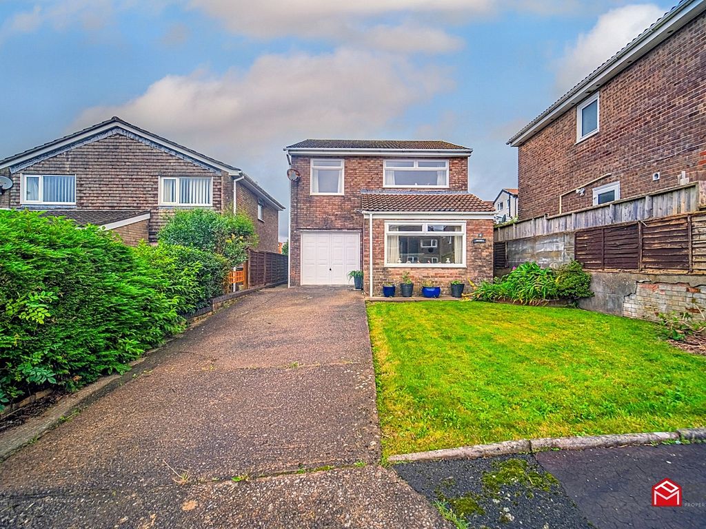 4 bed detached house for sale in Hornbeam Close, Cimla, Neath, Neath