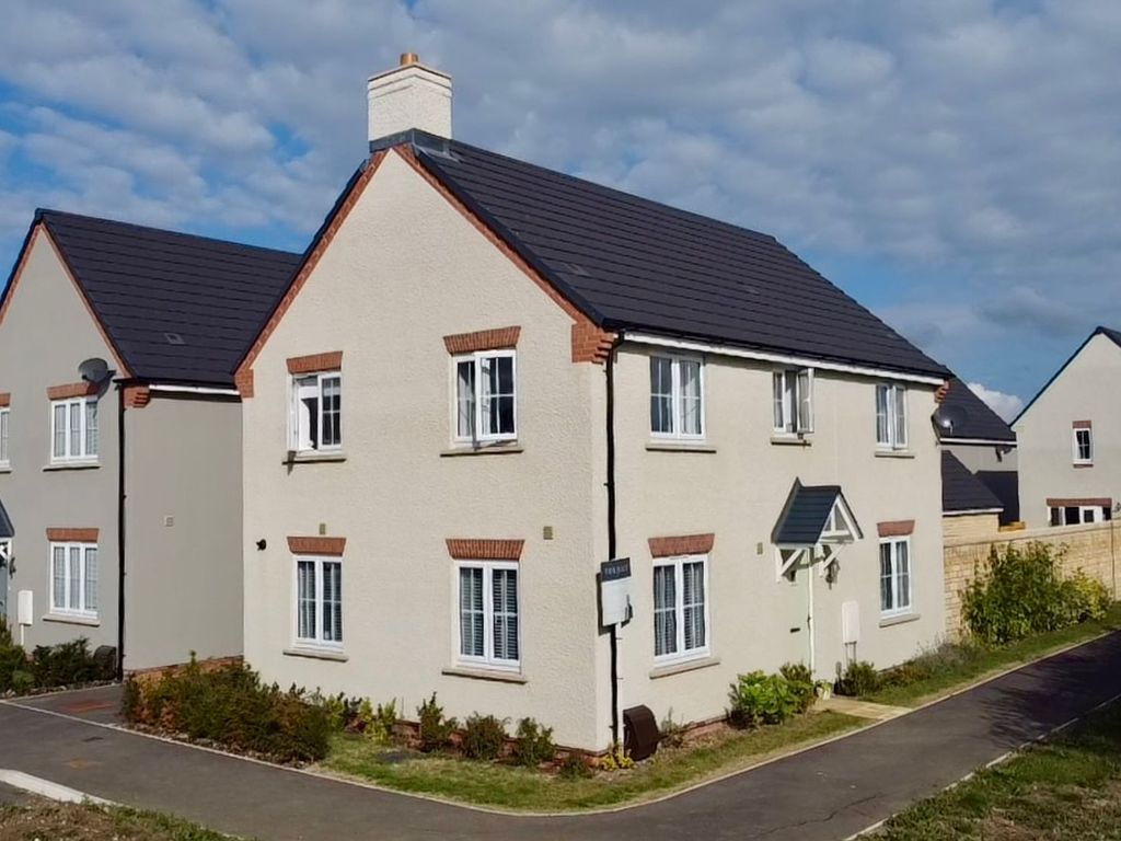 4 bed detached house for sale in Annatto Close, Brockworth GL3, £