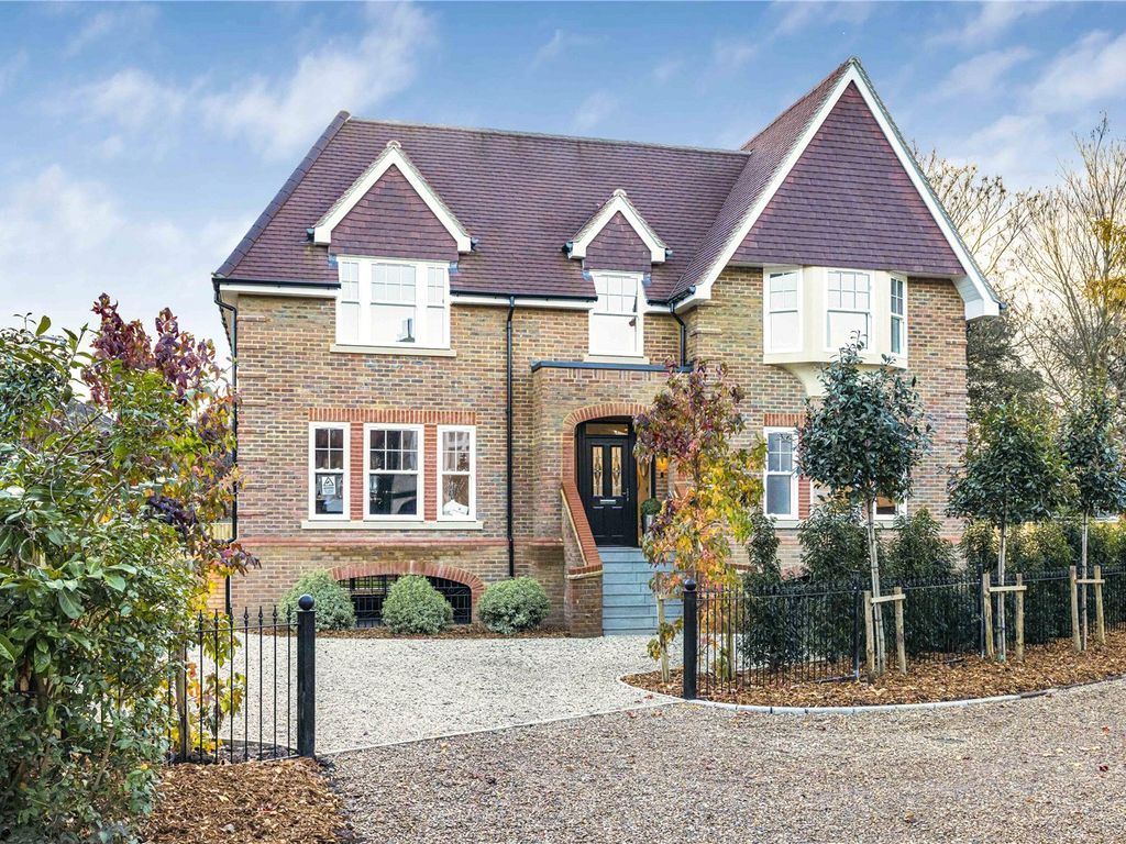 New home, 4 bed detached house for sale in Ellington Gardens, Taplow
