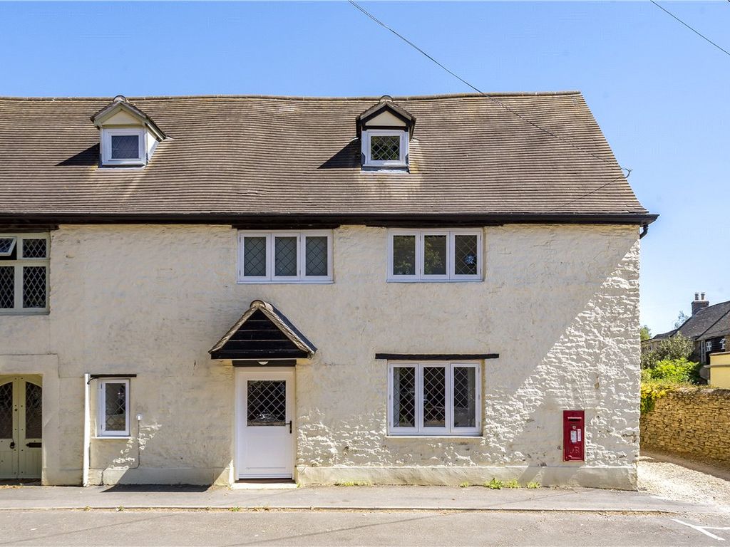 2 bed flat for sale in Weston Road, Bletchingdon, Kidlington