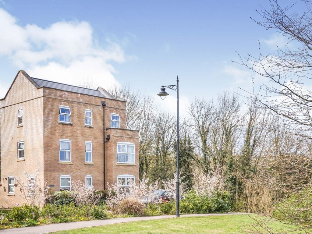 5 bed detached house for sale in Wilkins Crescent, Stansted CM24 Zoopla