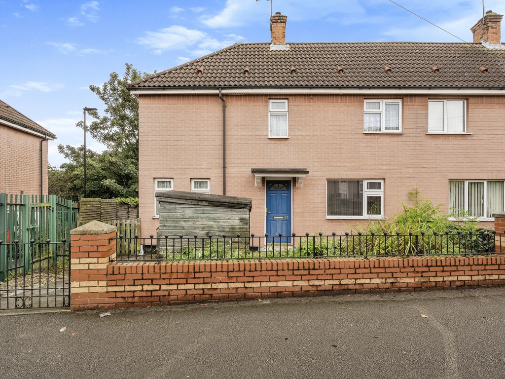 3 bed semidetached house for sale in Daylands Avenue, Conisbrough