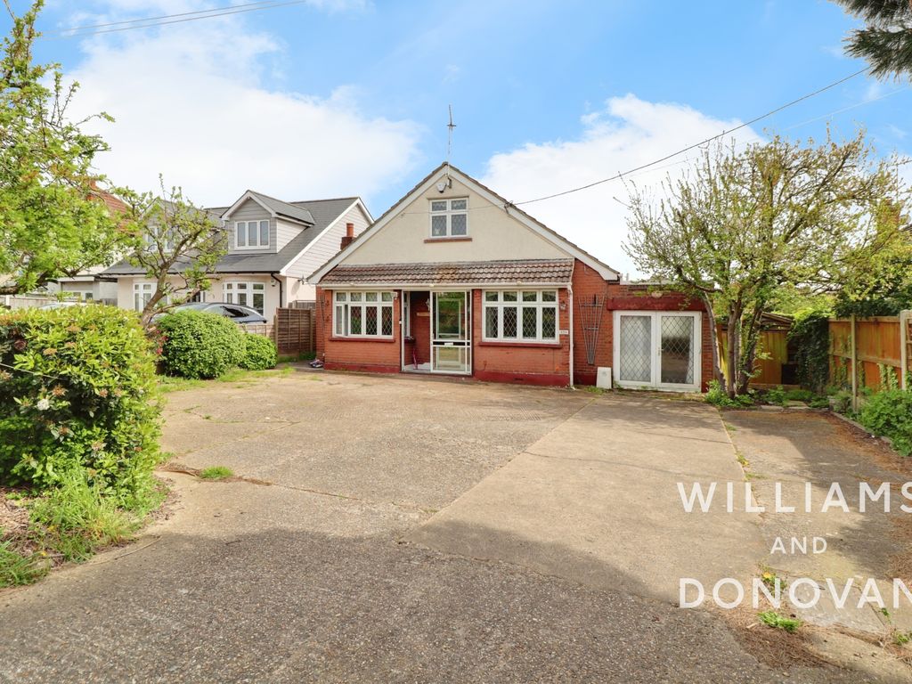 3 bed detached house for sale in High Road, Benfleet SS7, £450,000 Zoopla