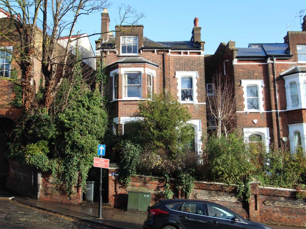 2 bed flat to rent in Highgate Hill, Highgate N6, £2,058 pcm Zoopla