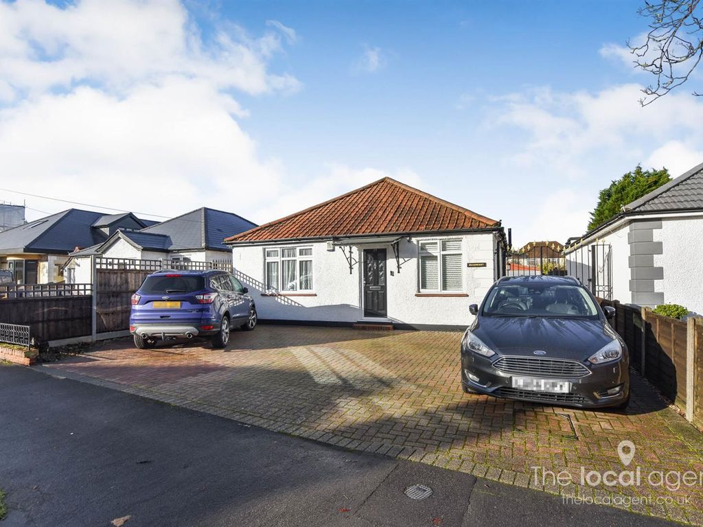 3 bed detached bungalow for sale in Lansdowne Road, West Ewell, Epsom