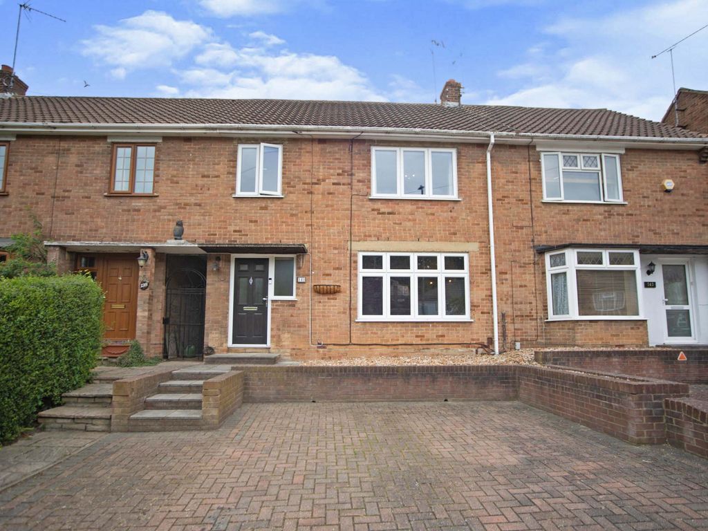 3 bed terraced house for sale in The Tideway, Rochester ME1 Zoopla