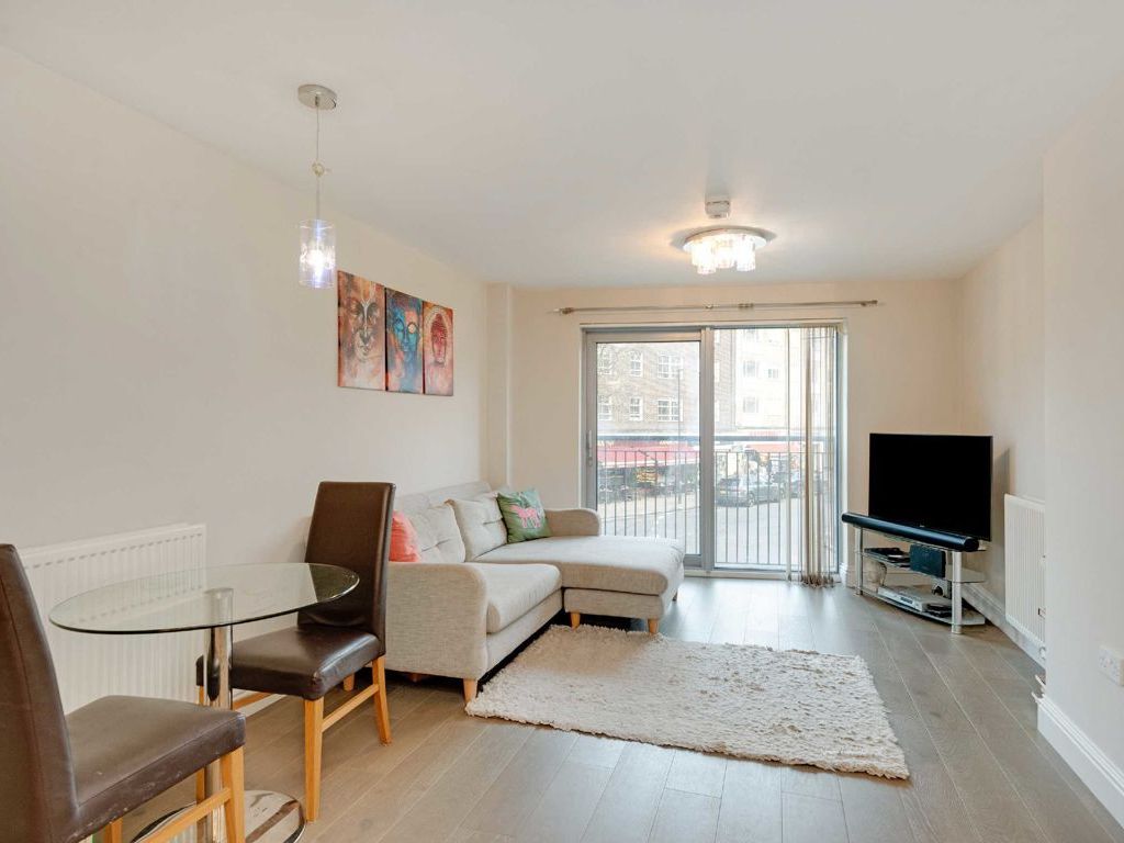 1 bed flat for sale in Belsize Road, London NW6, £525,000 Zoopla