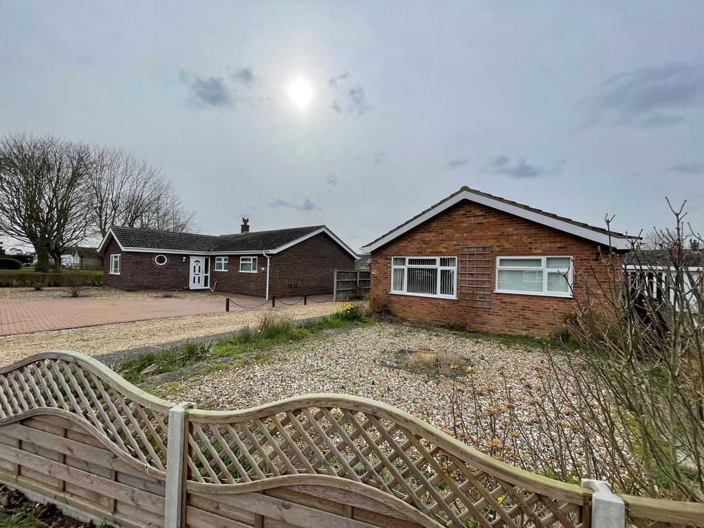 2 bed bungalow to rent in Covey Way, Lakenheath, Brandon IP27 Zoopla