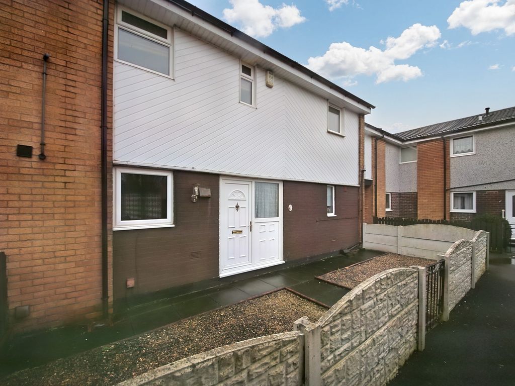 4 bed end terrace house for sale in Fisher Close, Wigan, Greater