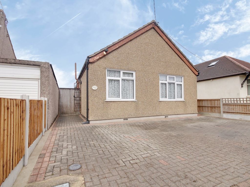 2 bed detached bungalow for sale in Frederick Road, Rainham RM13 Zoopla