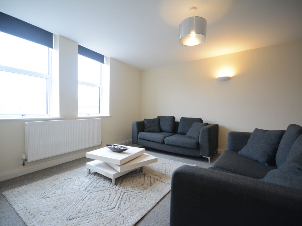 3 bed flat to rent in St Marys Court, St. Marys Gate, Nottingham NG1, £
