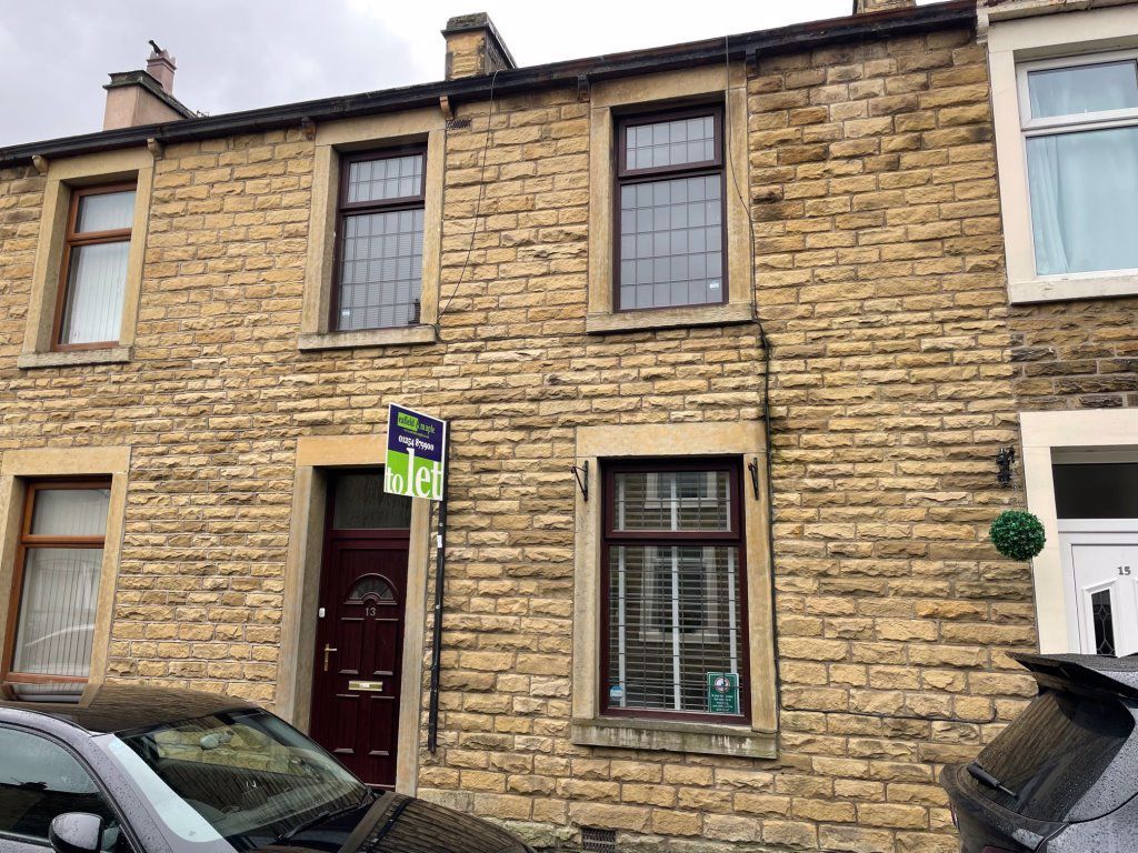 3 bed terraced house to rent in Street, Clitheroe, Lancashire