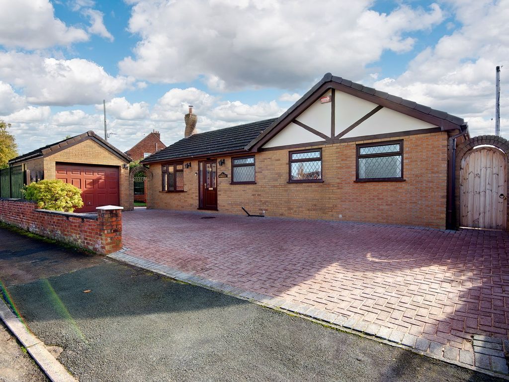 3 bed detached bungalow for sale in Mere Road, Weston, Crewe CW2 Zoopla