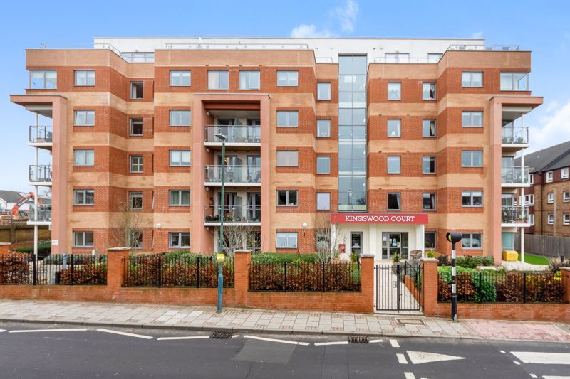 1 bed property for sale in Kingswood Court, Sidcup DA14, £325,000 Zoopla