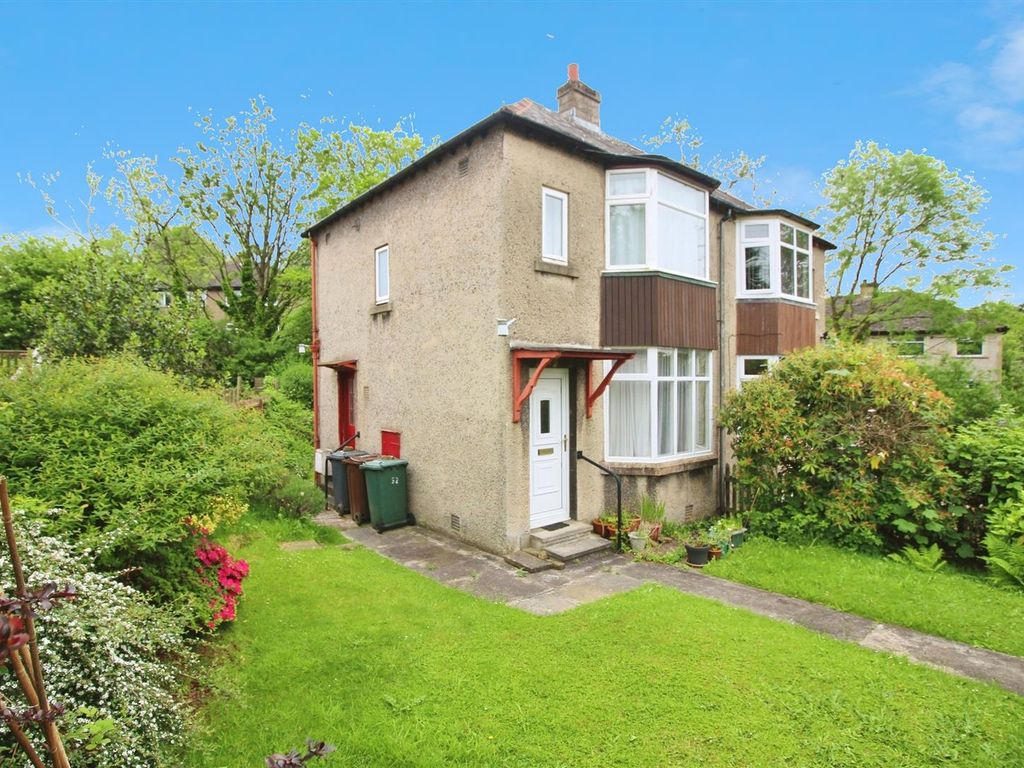 2 bed semidetached house for sale in Ashbourne Road, Bradford BD2, £